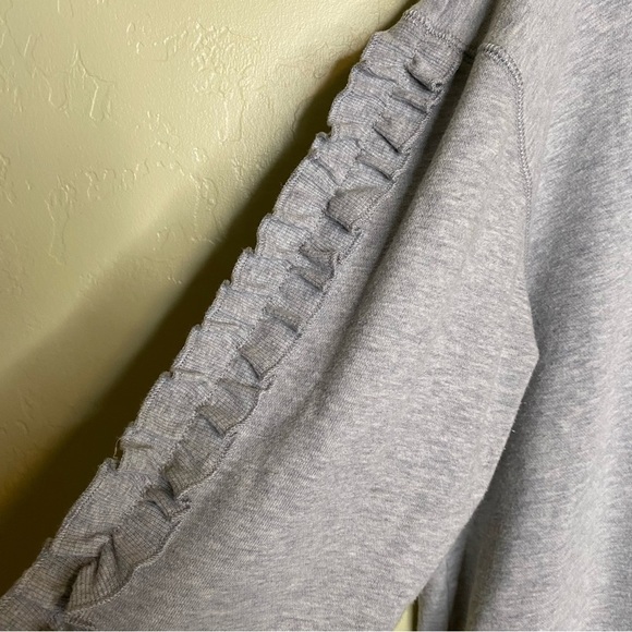 Lauren Ralph Lauren Ruffled Sleeves Pullover Sweatshirt Gray Size L - Picture 9 of 15